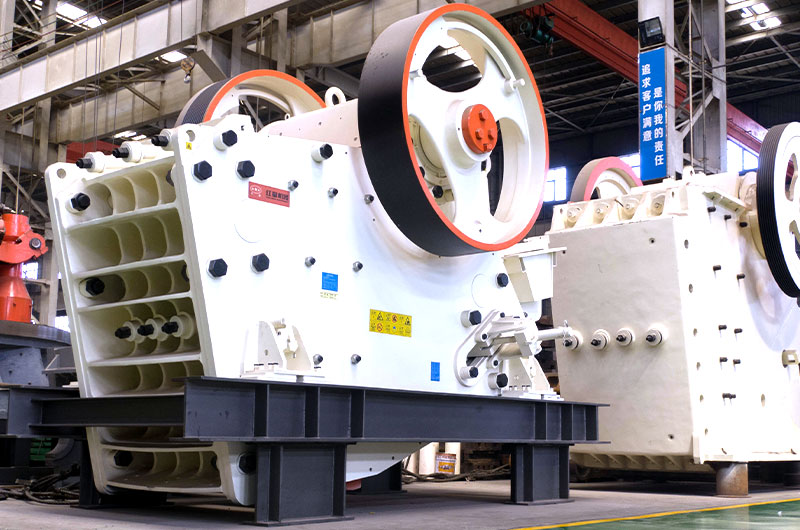 砂石骨料生產(chǎn)線上的粗碎裝備都有啥？帶你看看“老虎口”！