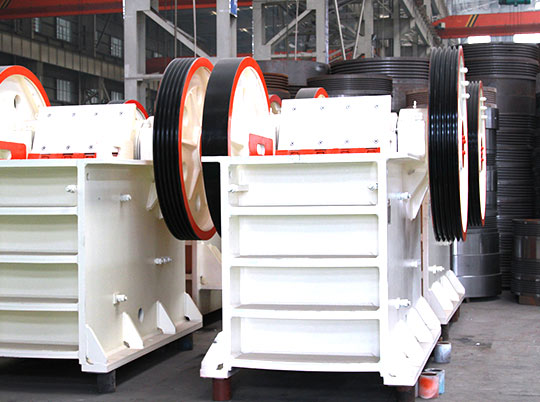 無(wú)知加大意必危險(xiǎn)，防護(hù)加警惕 安全——紅星機(jī)器開(kāi)展消防演習(xí)